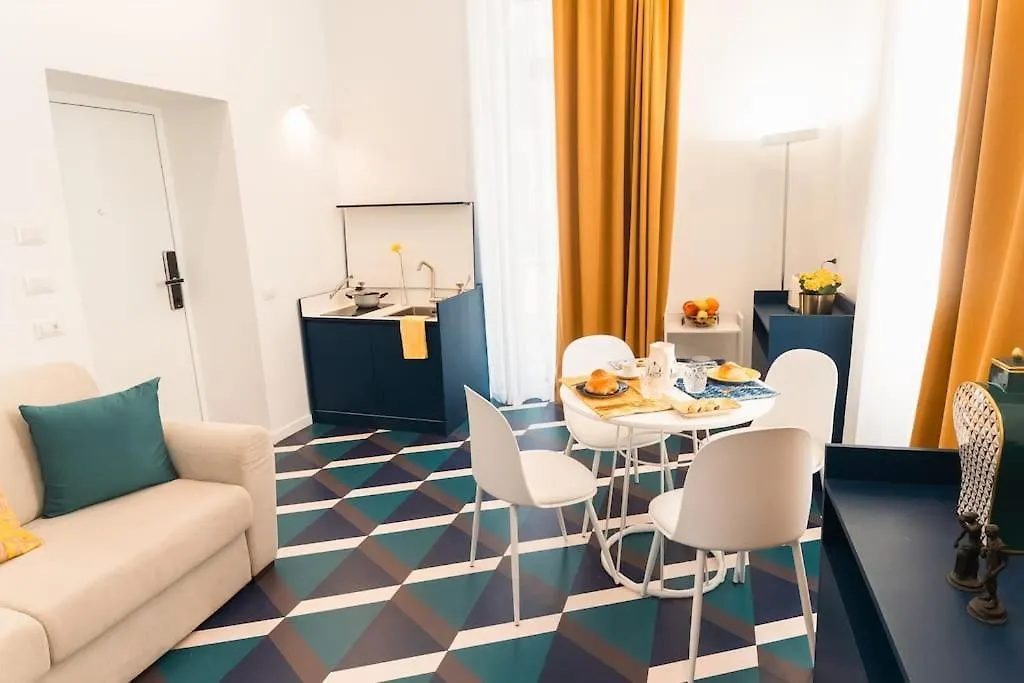Bovio Apartment & Rooms Naples Italy